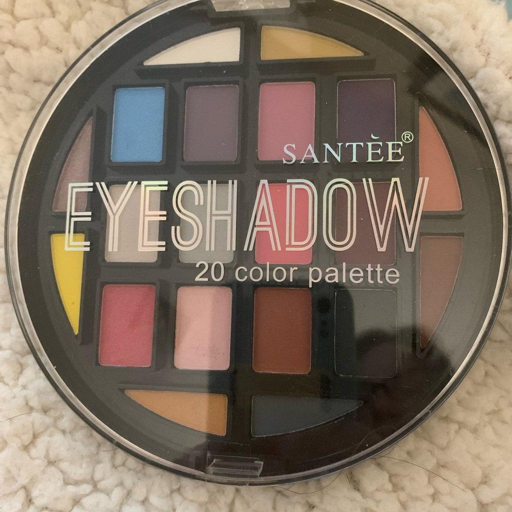 Santee 20 Color Eyeshadow Palette - Bold and Beautiful Shades